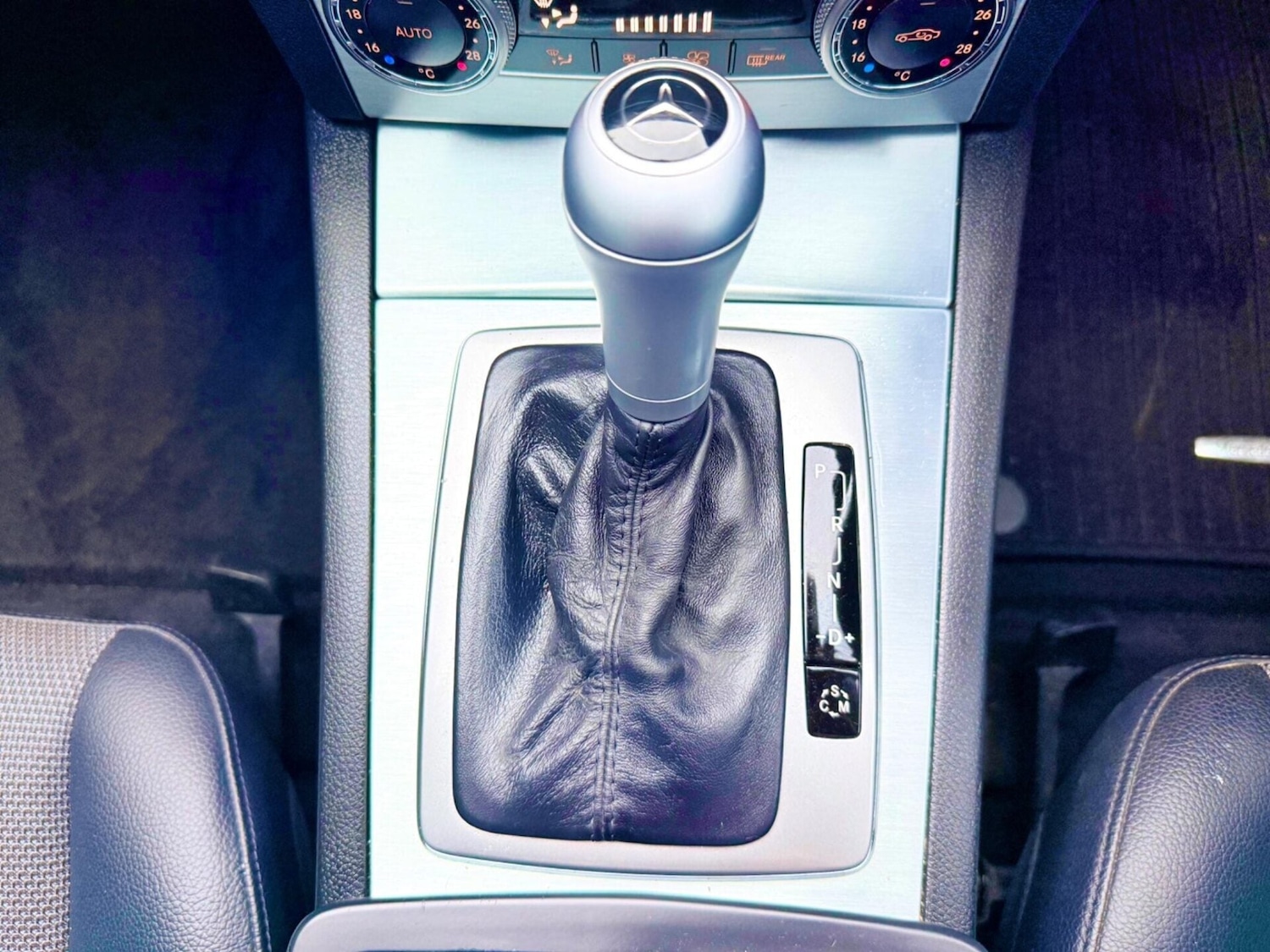 Used Mercedes-Benz C Class 2010 for sale - 77474671: Photo 32