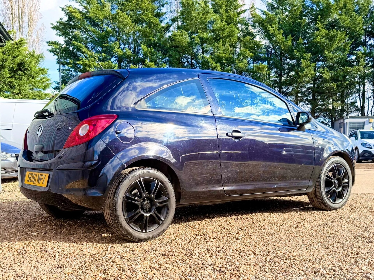 Used Vauxhall Corsa 2011 for sale - 77707956: Photo 3
