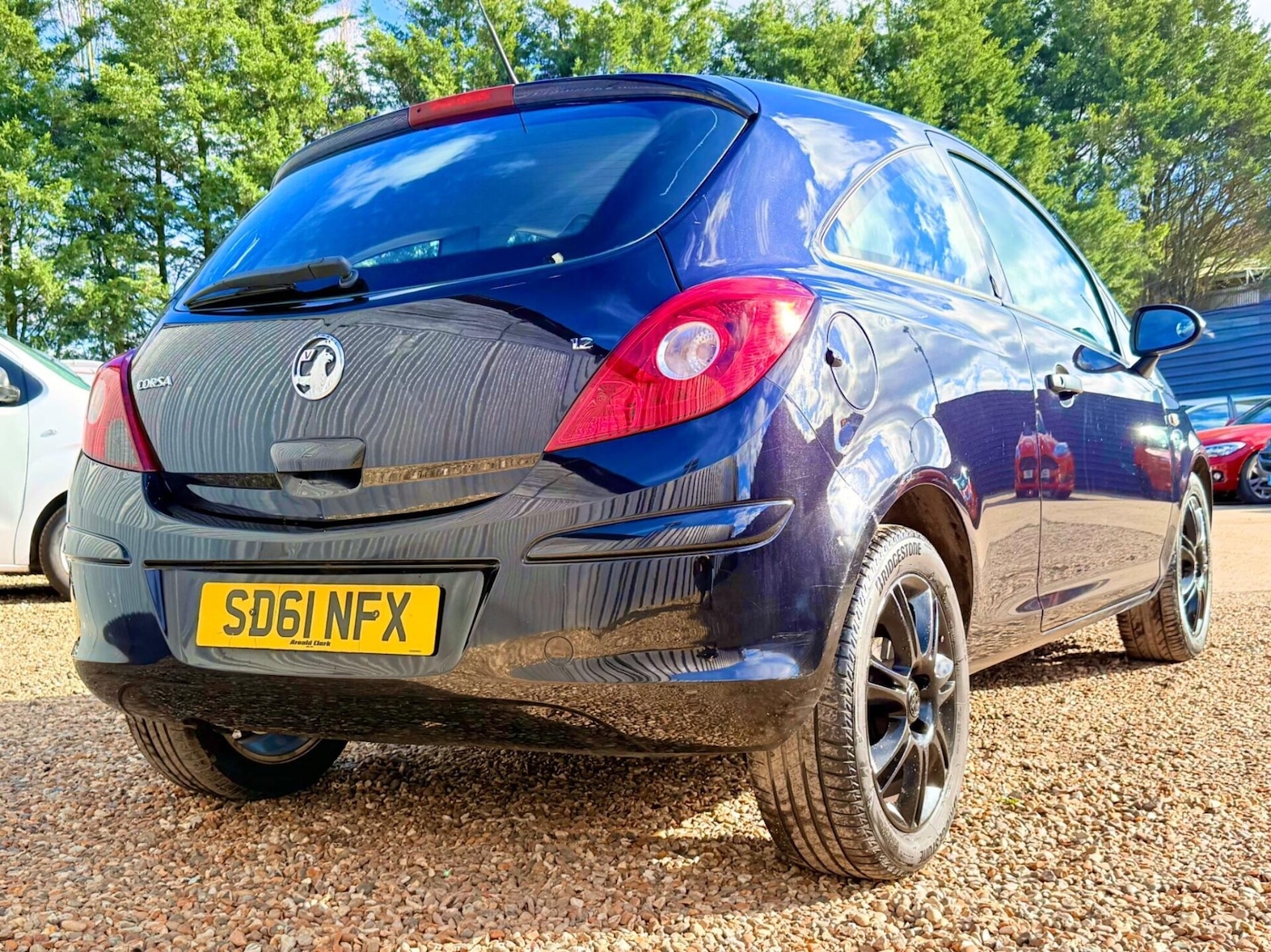 Used Vauxhall Corsa 2011 for sale - 77707956: Photo 4
