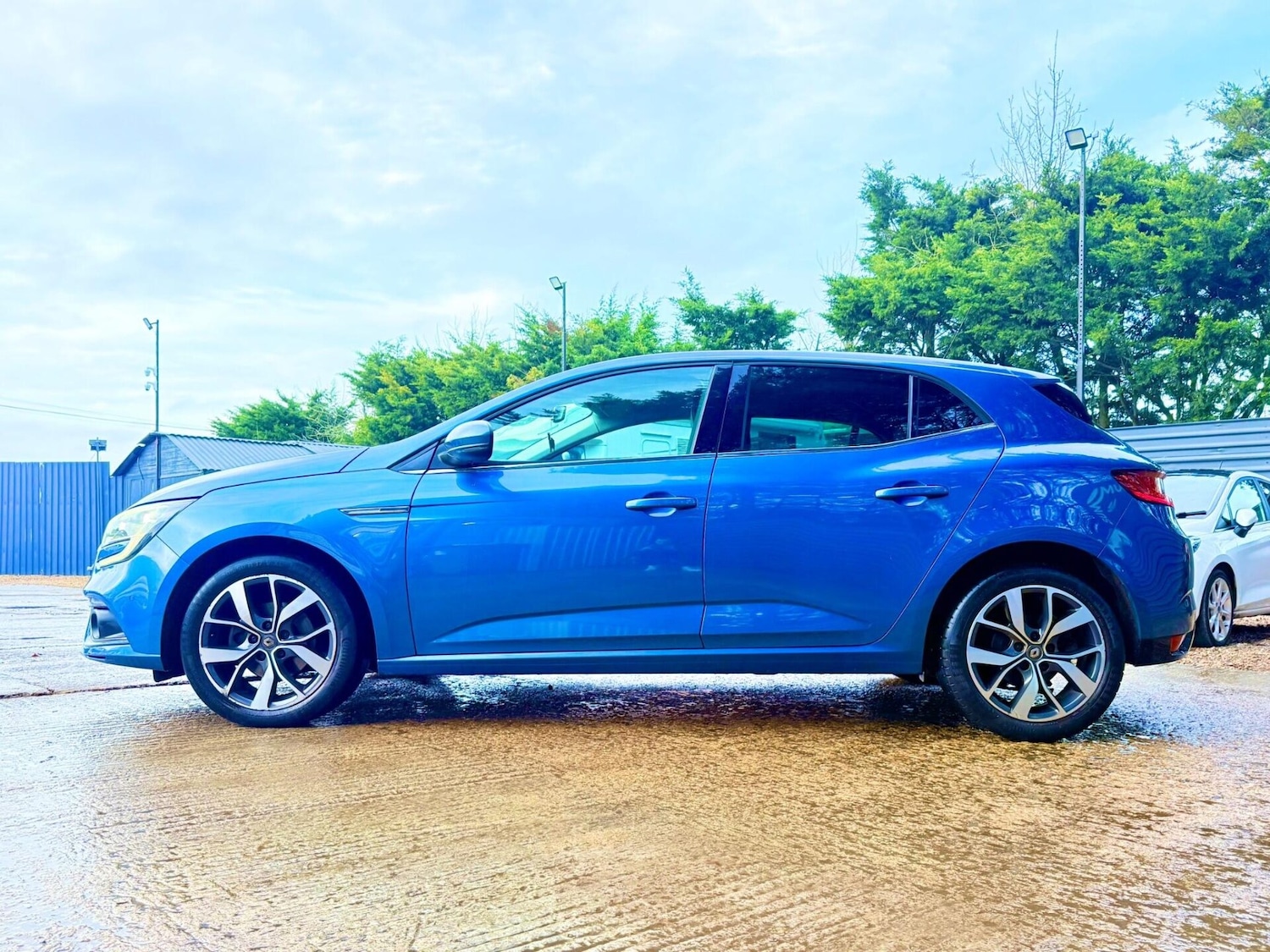 Used Renault Megane 2017 for sale - 77382216: Photo 11