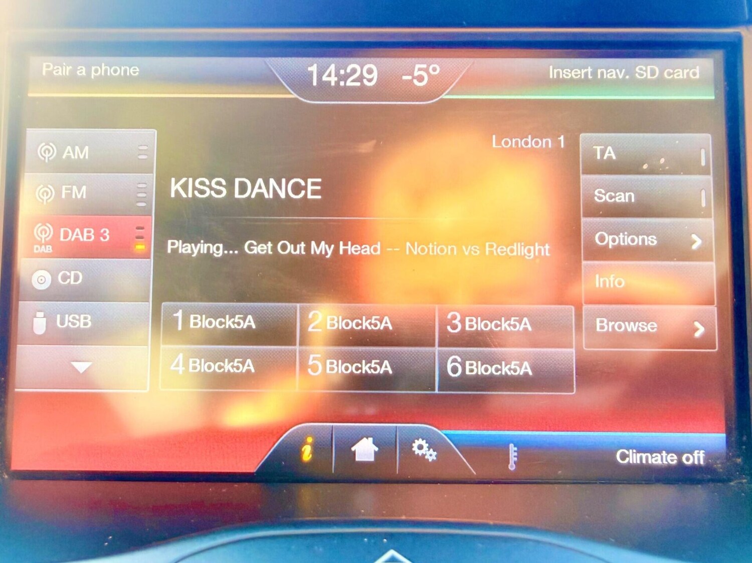 Used Ford Kuga 2015 for sale - 77666061: Photo 35