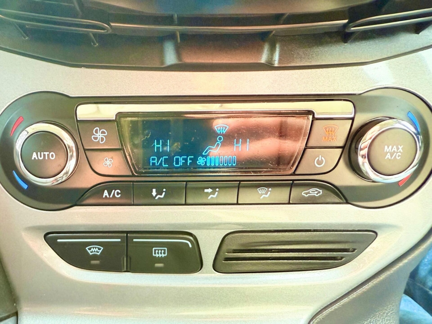 Used Ford Focus 2011 for sale - 77226207: Photo 28