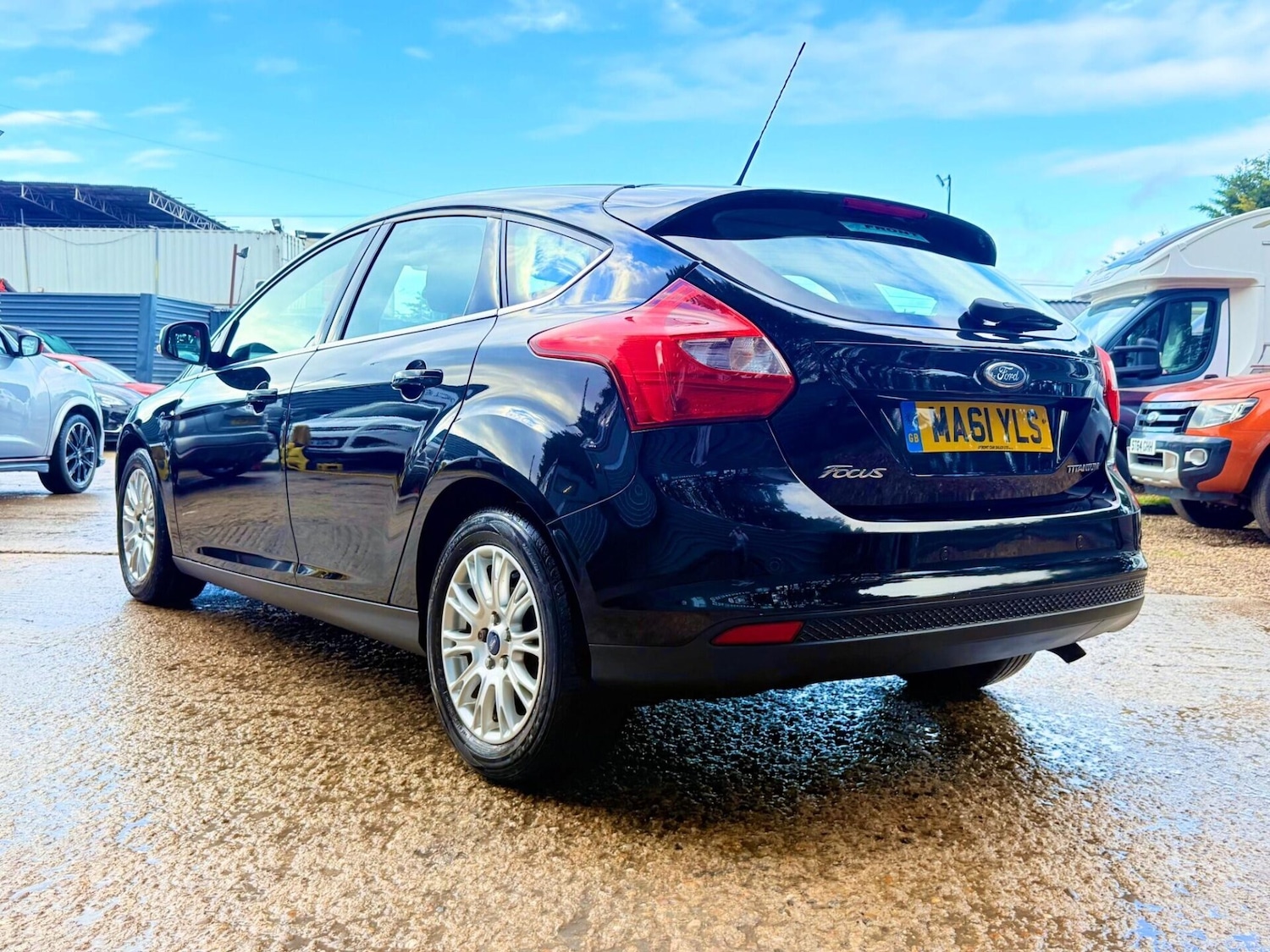 Used Ford Focus 2011 for sale - 77226207: Photo 9