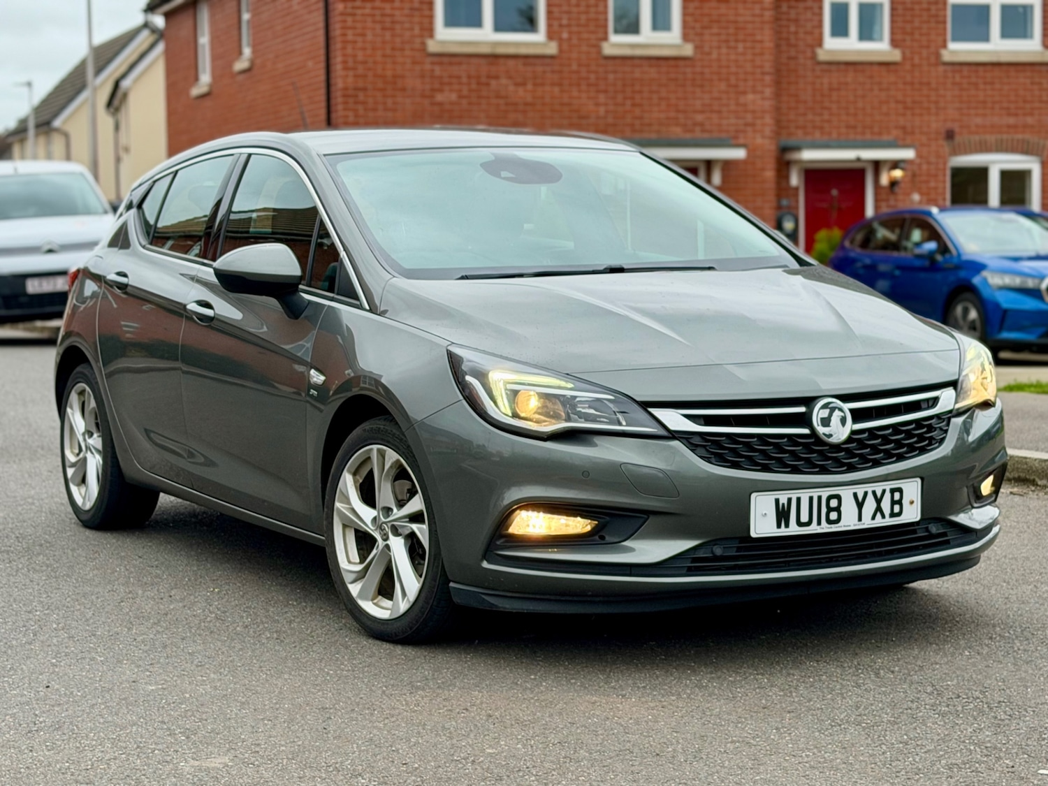 Used Vauxhall Astra 2018 for sale - 77640976: Photo 1