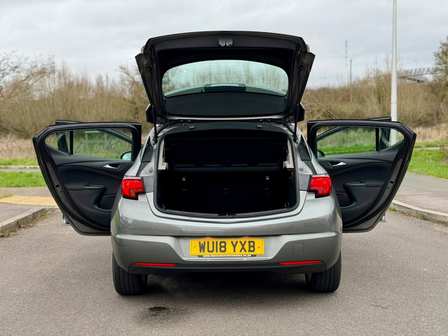 Used Vauxhall Astra 2018 for sale - 77640976: Photo 10