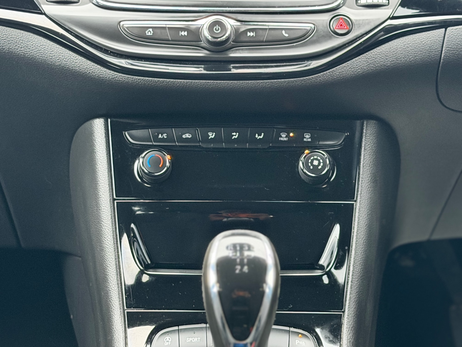 Used Vauxhall Astra 2018 for sale - 77640976: Photo 15