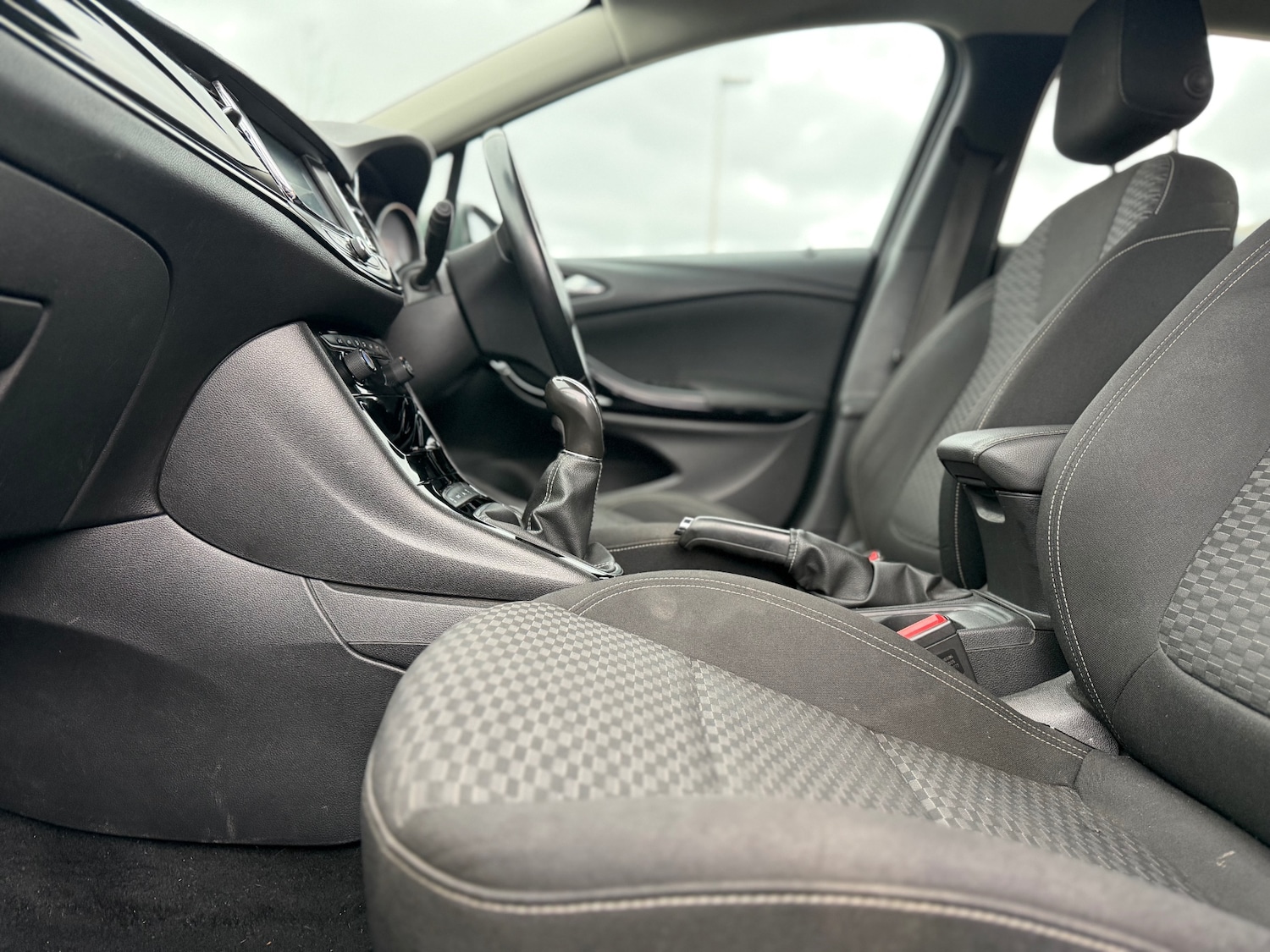 Used Vauxhall Astra 2018 for sale - 77640976: Photo 19