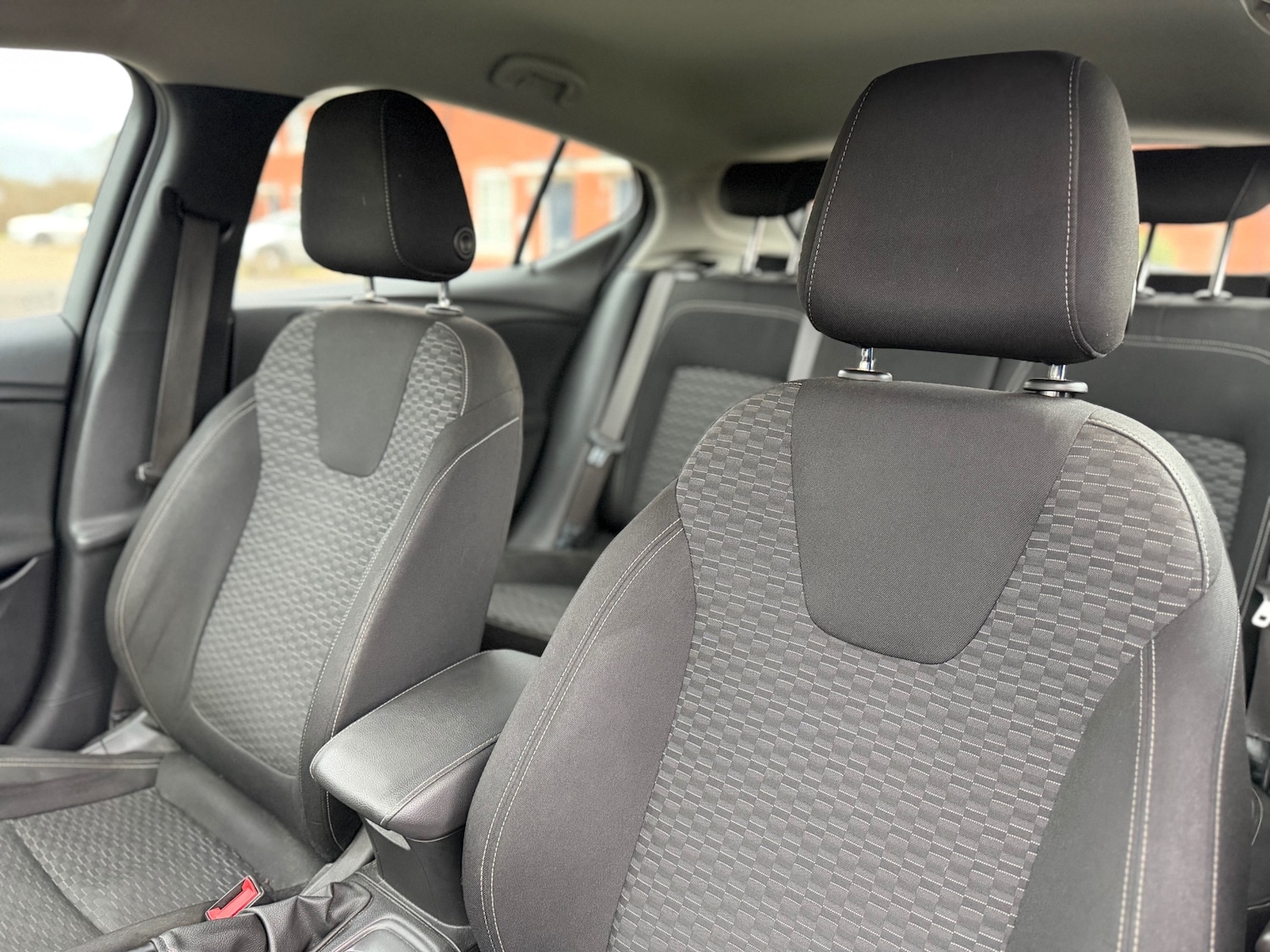 Used Vauxhall Astra 2018 for sale - 77640976: Photo 32