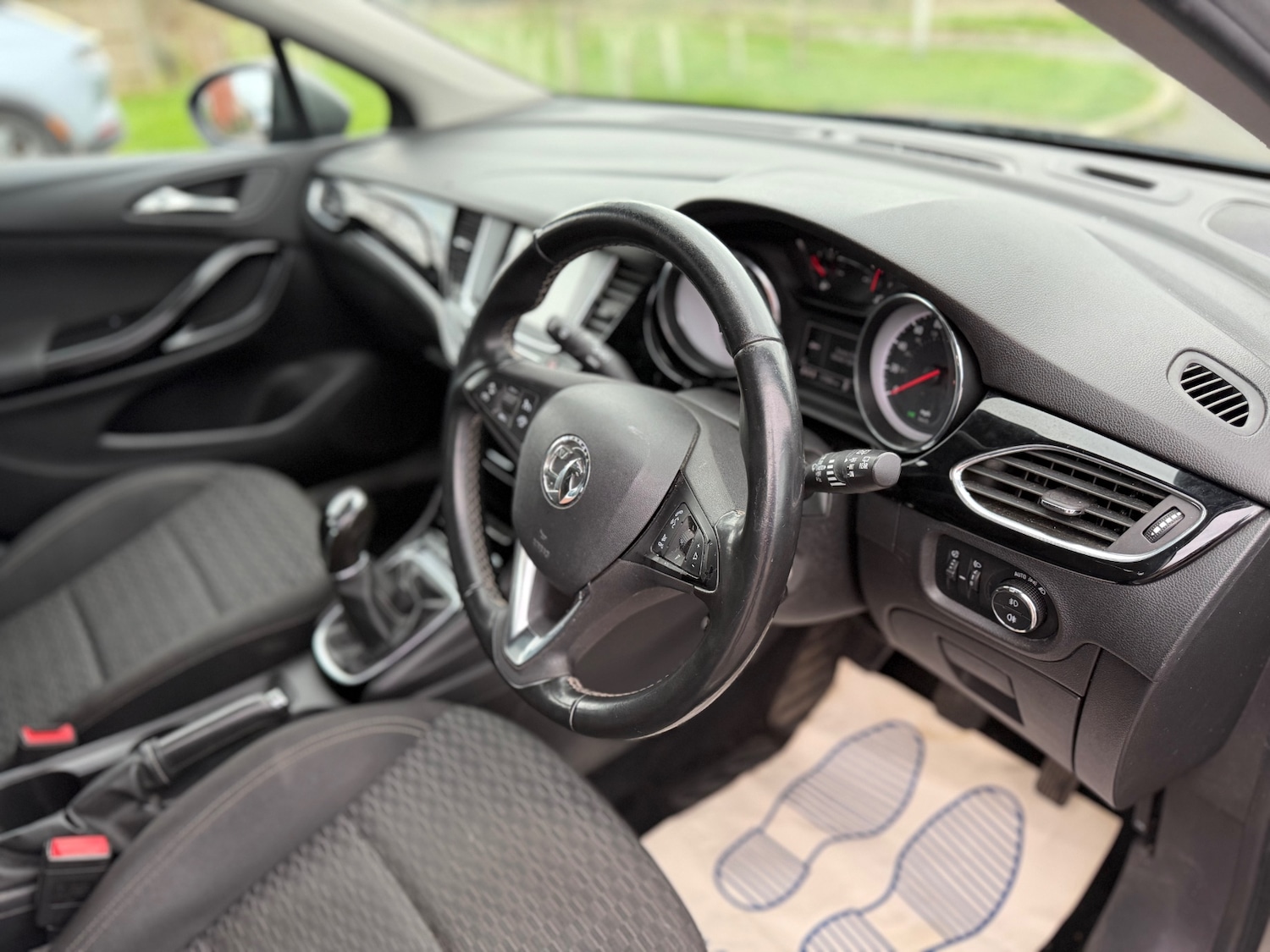 Used Vauxhall Astra 2018 for sale - 77640976: Photo 42