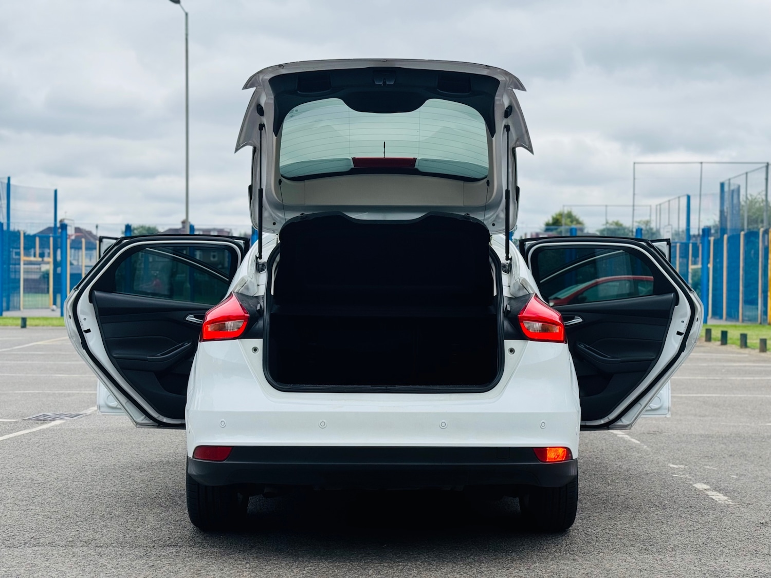 Used Ford Focus 2015 for sale - 76682678: Photo 11