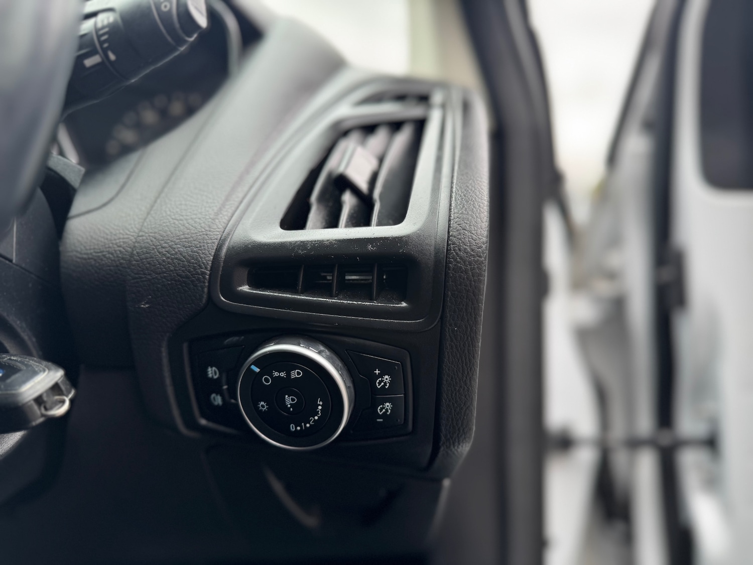 Used Ford Focus 2015 for sale - 76682678: Photo 13