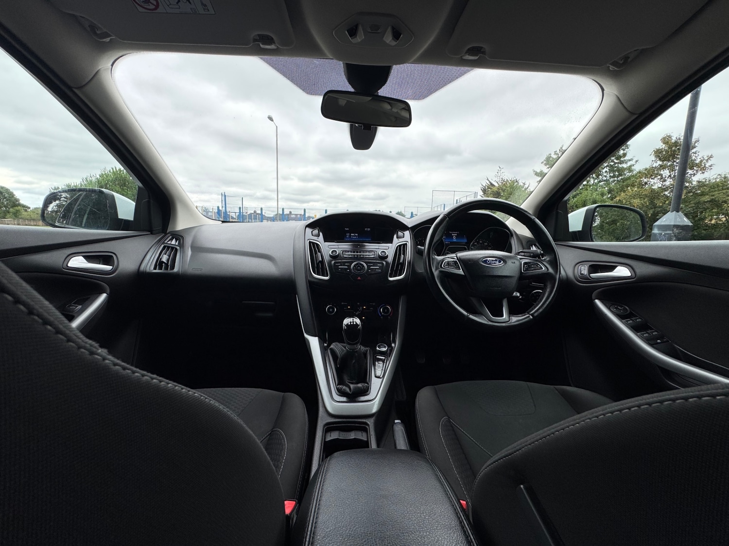 Used Ford Focus 2015 for sale - 76682678: Photo 3