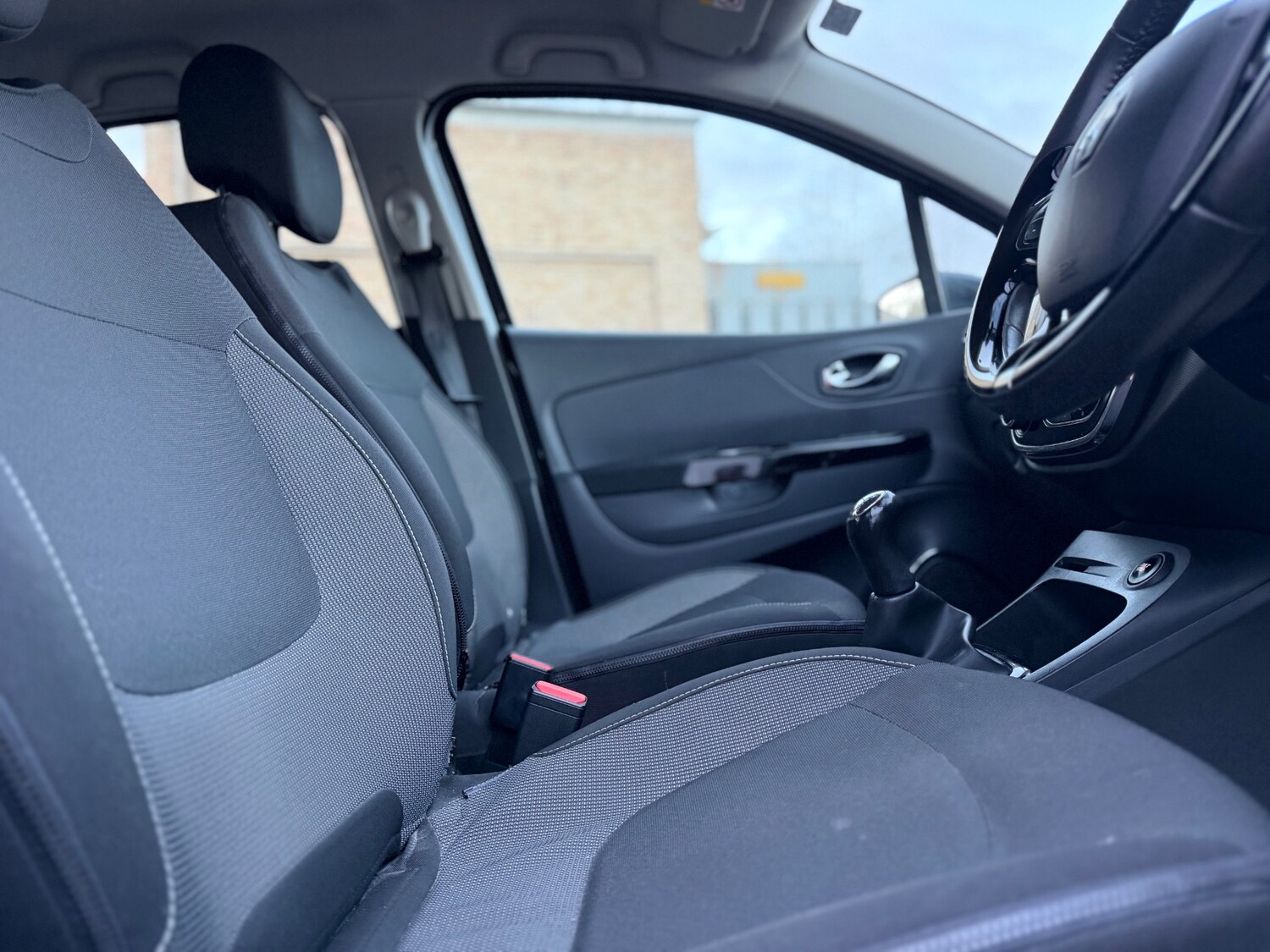 Used Renault Captur 2016 for sale - 76682663: Photo 44