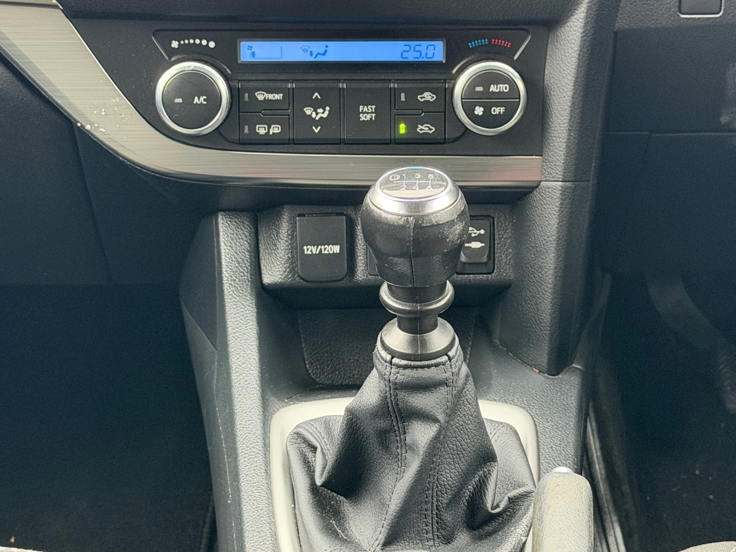 Used Toyota Auris 2013 for sale - 76638692: Photo 17