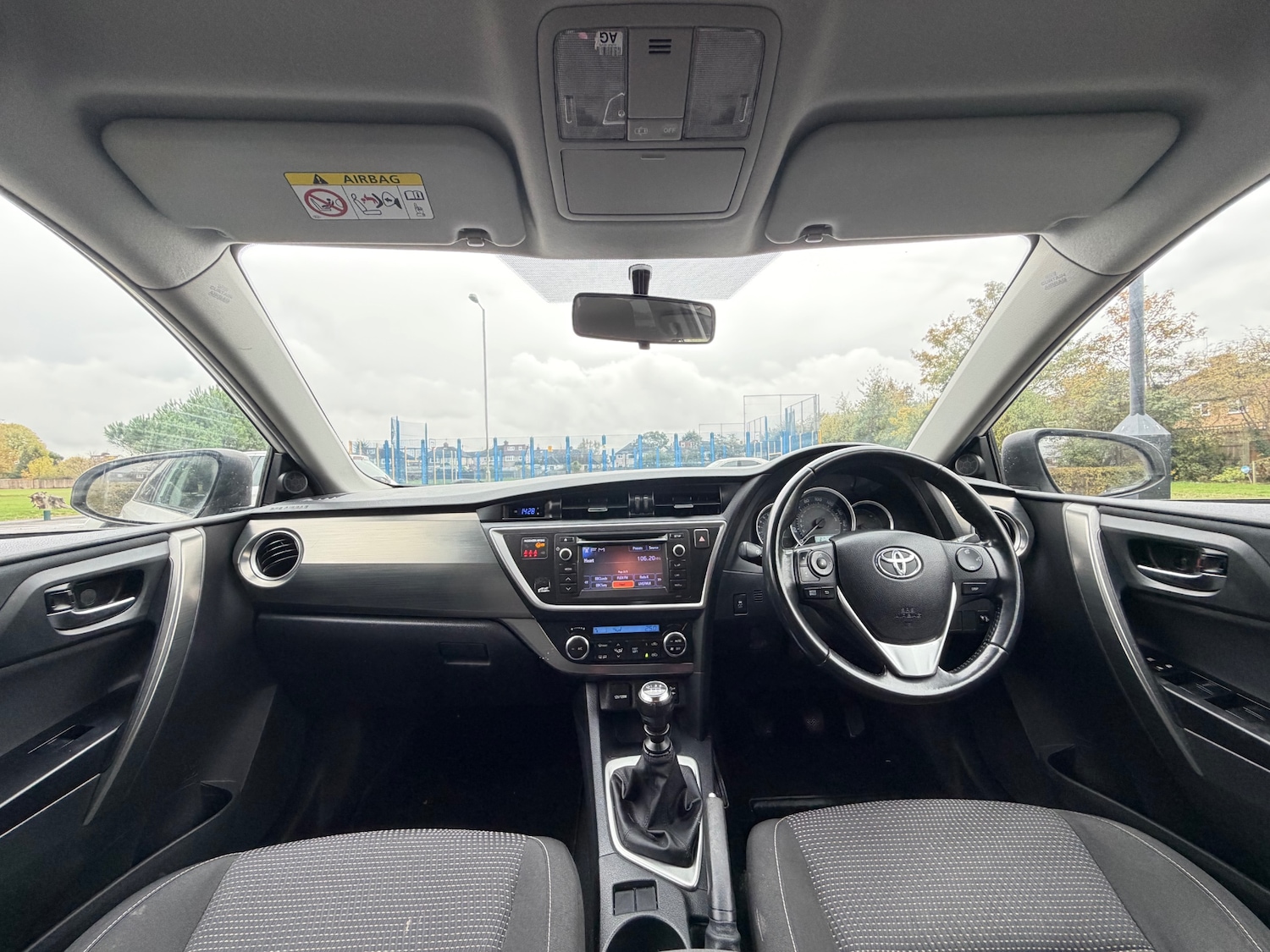 Used Toyota Auris 2013 for sale - 76638692: Photo 3