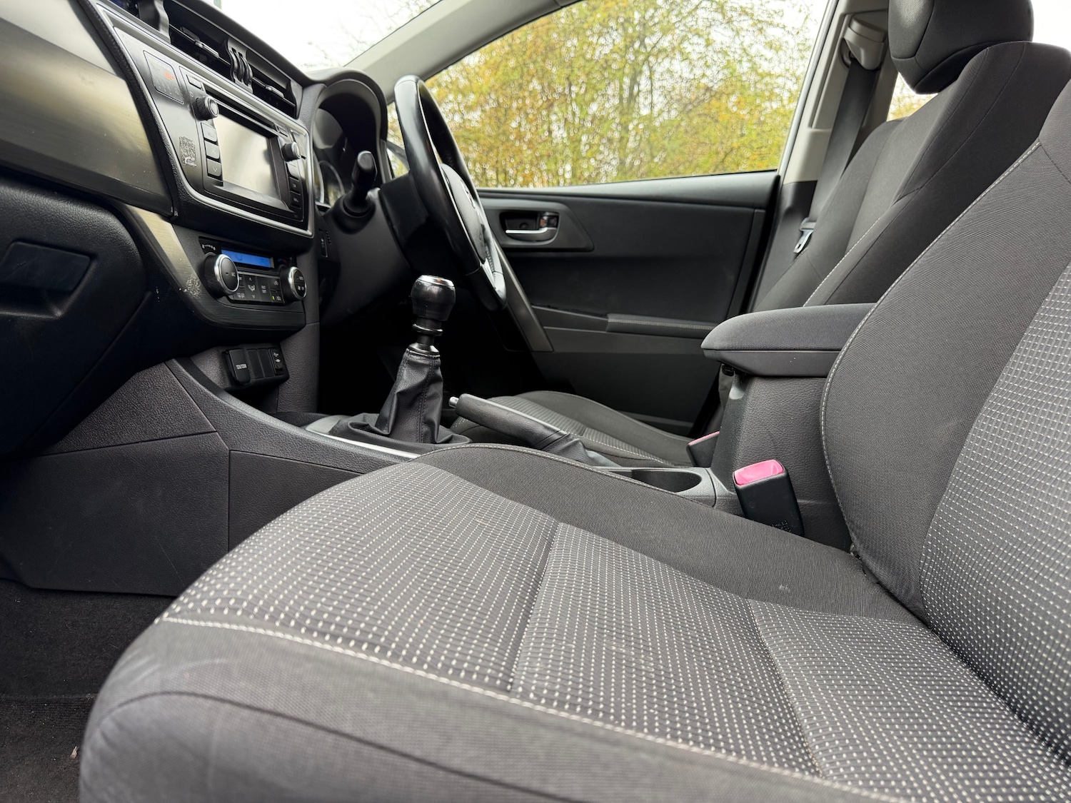 Used Toyota Auris 2013 for sale - 76638692: Photo 43