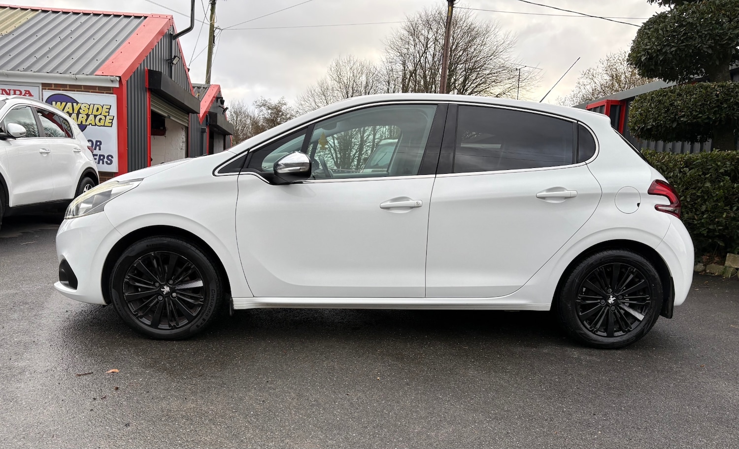Used Peugeot 208 2015 for sale - 77409663: Photo 6
