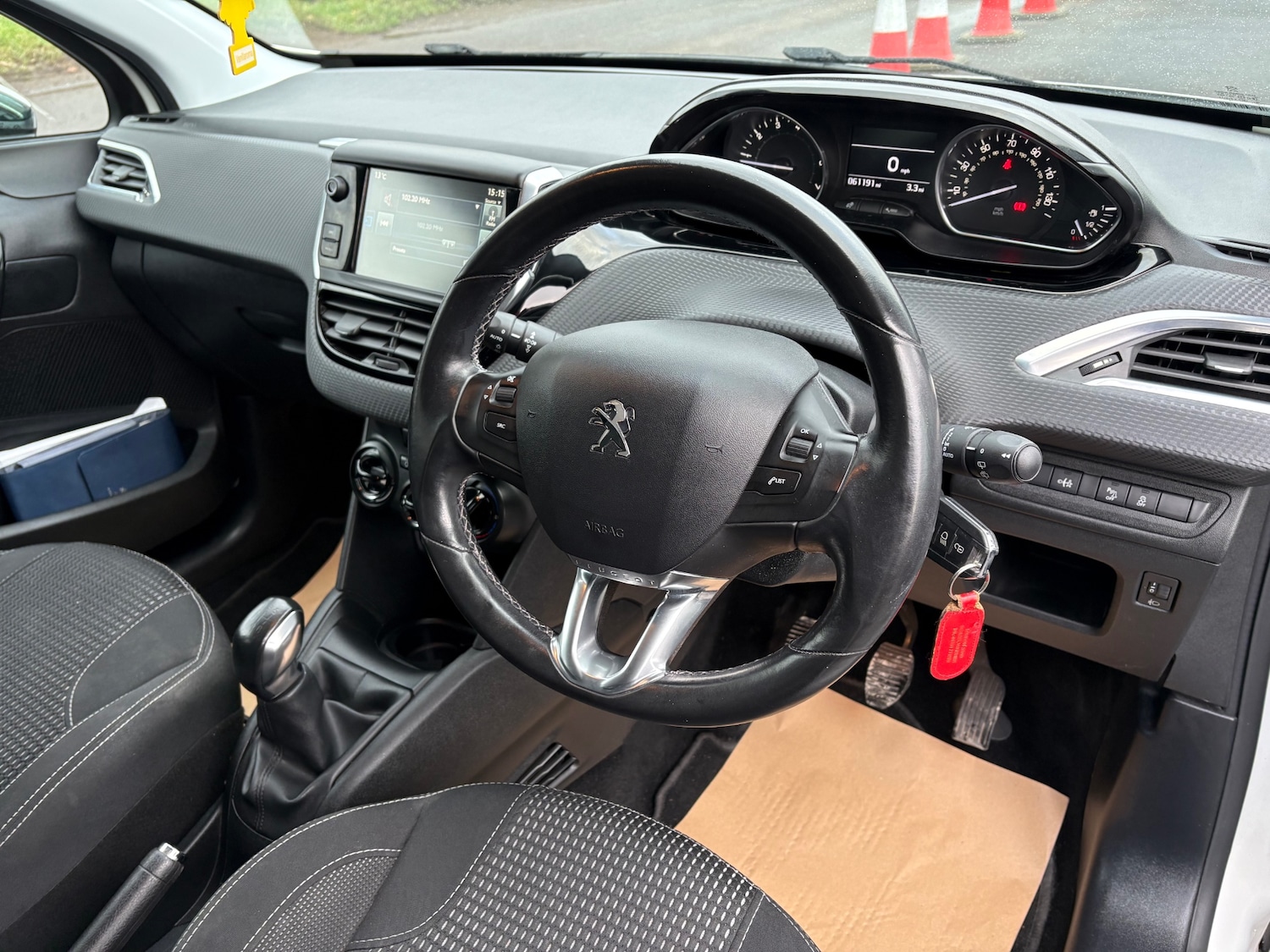 Used Peugeot 208 2015 for sale - 77409663: Photo 8