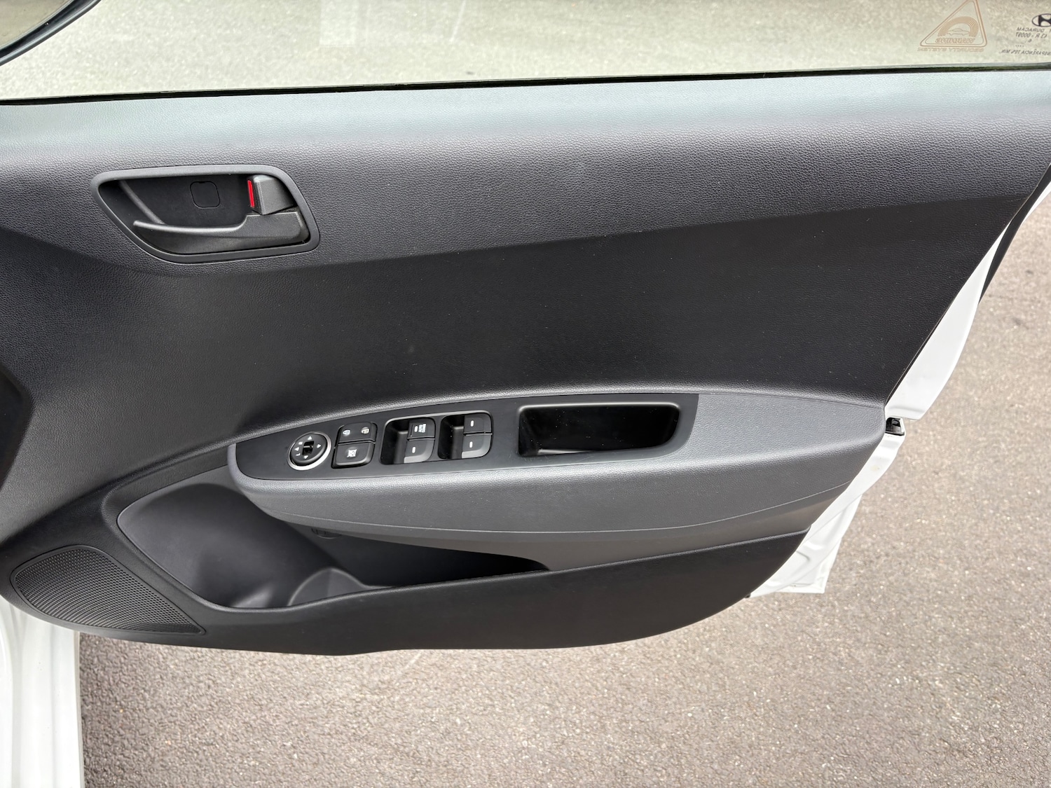 Used Hyundai i10 2017 for sale - 76257499: Photo 10