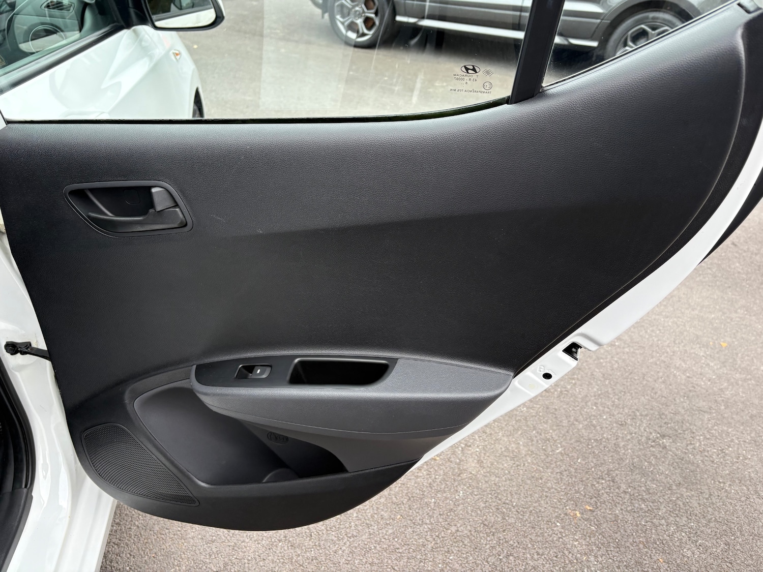 Used Hyundai i10 2017 for sale - 76257499: Photo 12