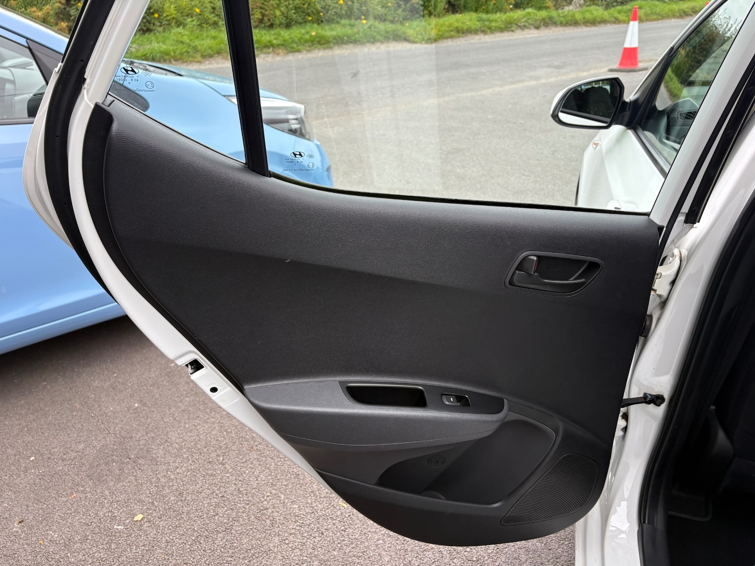 Used Hyundai i10 2017 for sale - 76257499: Photo 14