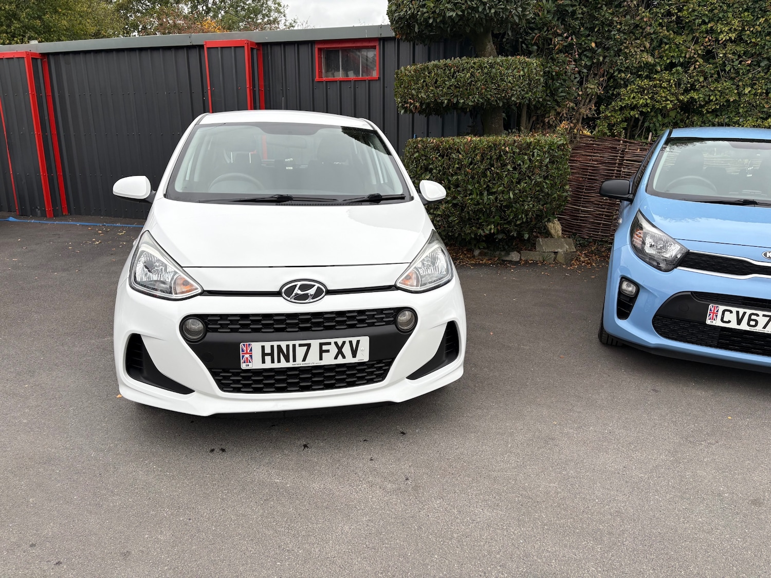 Used Hyundai i10 2017 for sale - 76257499: Photo 3