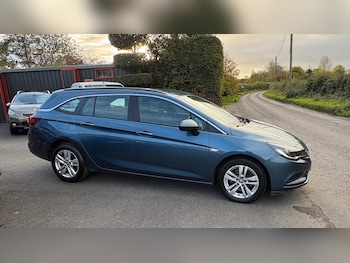 Vauxhall - Astra