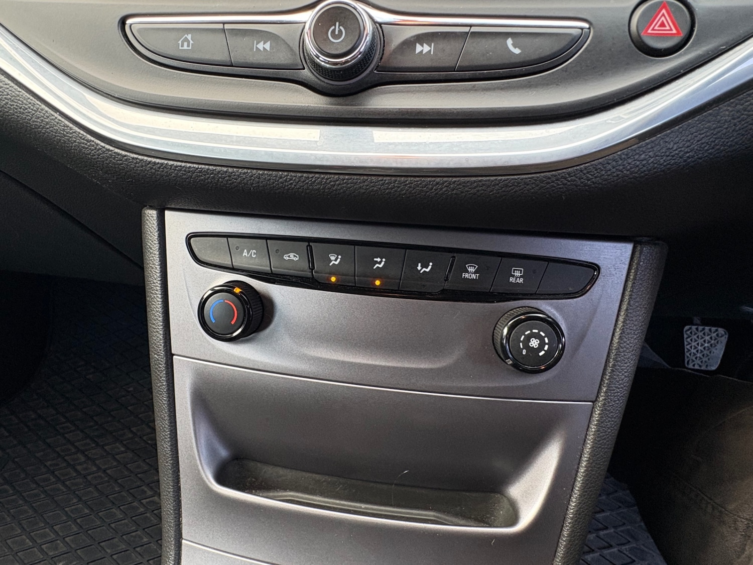 Used Vauxhall Astra 2017 for sale - 76379610: Photo 20