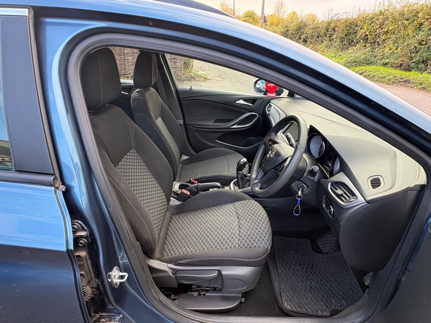Used Vauxhall Astra 2017 for sale - 76379610: Photo 6