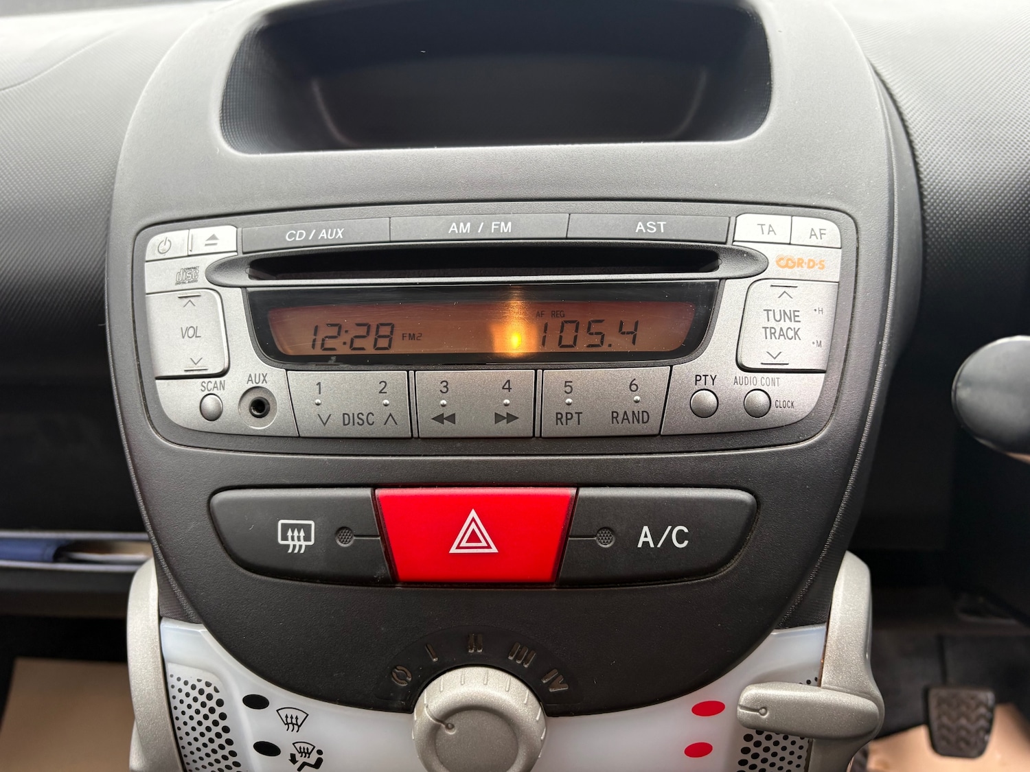 Used Peugeot 107 2012 for sale - 76669906: Photo 18