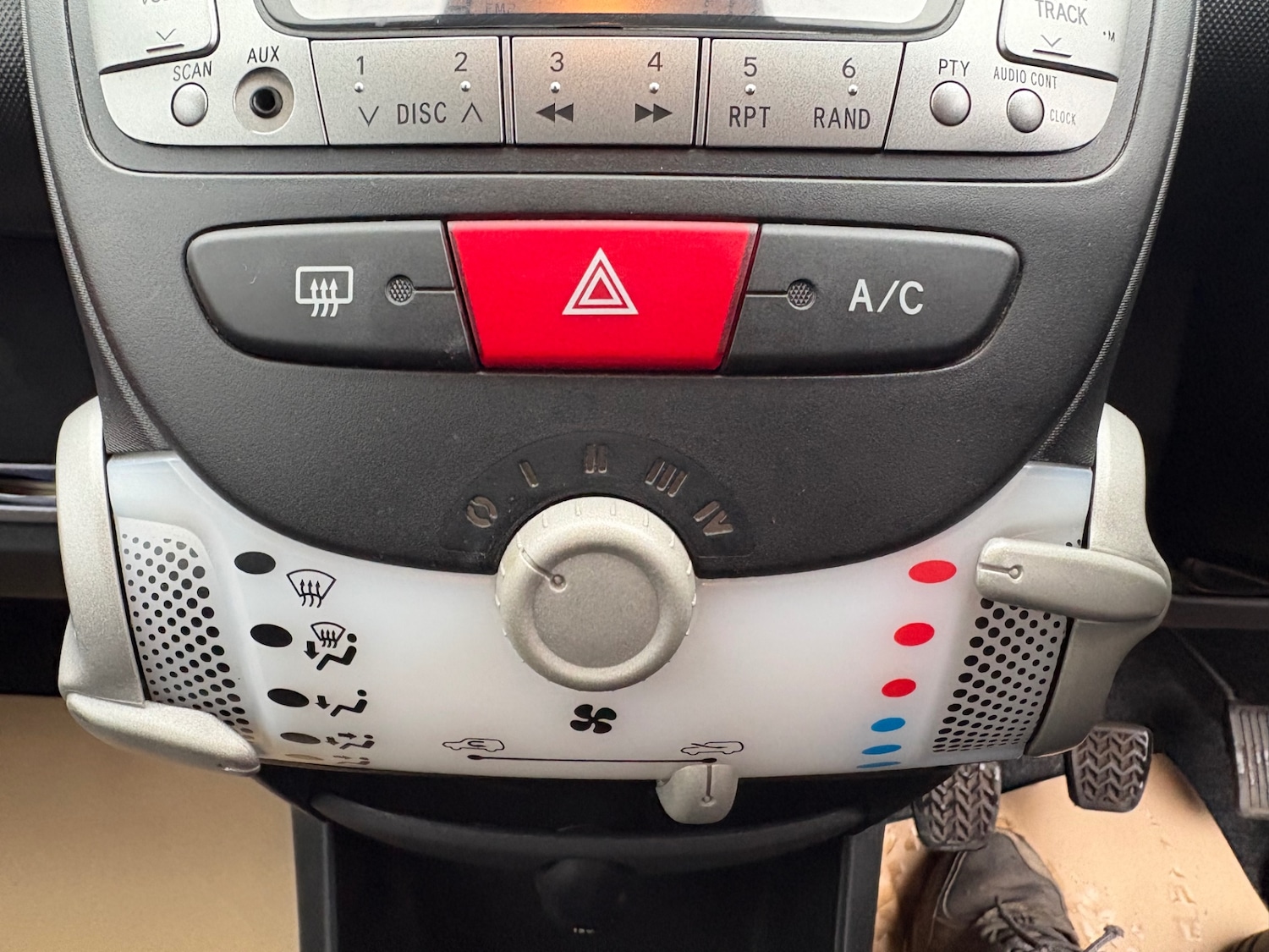 Used Peugeot 107 2012 for sale - 76669906: Photo 19