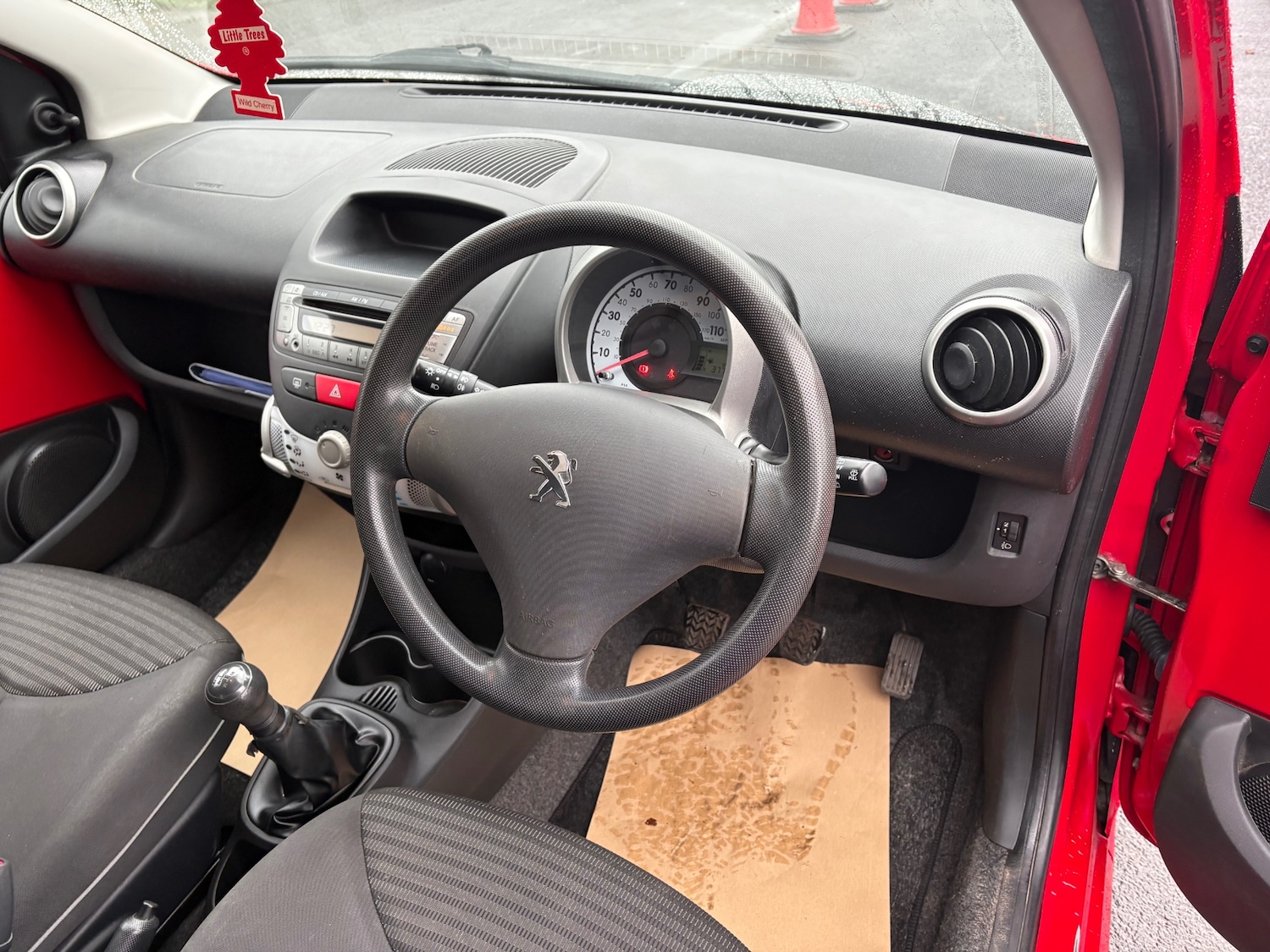Used Peugeot 107 2012 for sale - 76669906: Photo 8