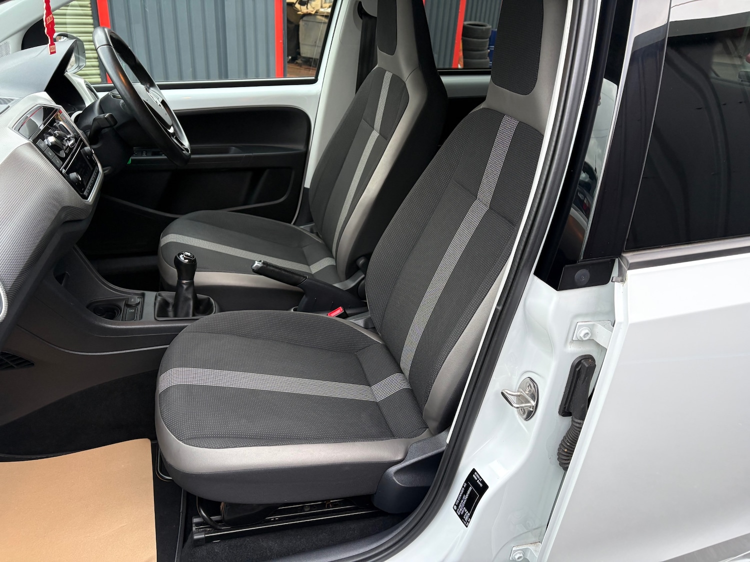 Used Volkswagen up! 2016 for sale - 77264220: Photo 17