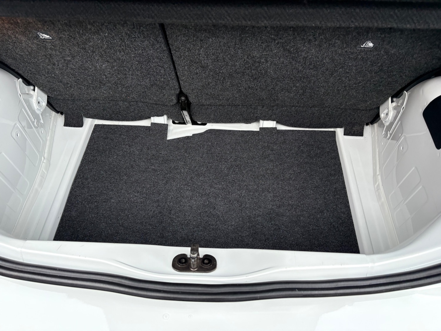 Used Volkswagen up! 2016 for sale - 77264220: Photo 18