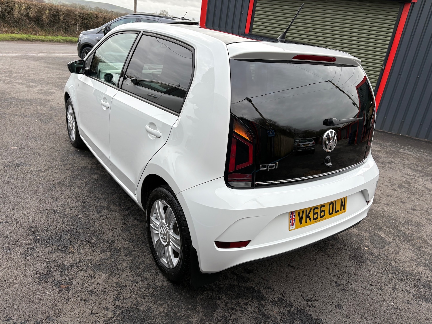 Used Volkswagen up! 2016 for sale - 77264220: Photo 3