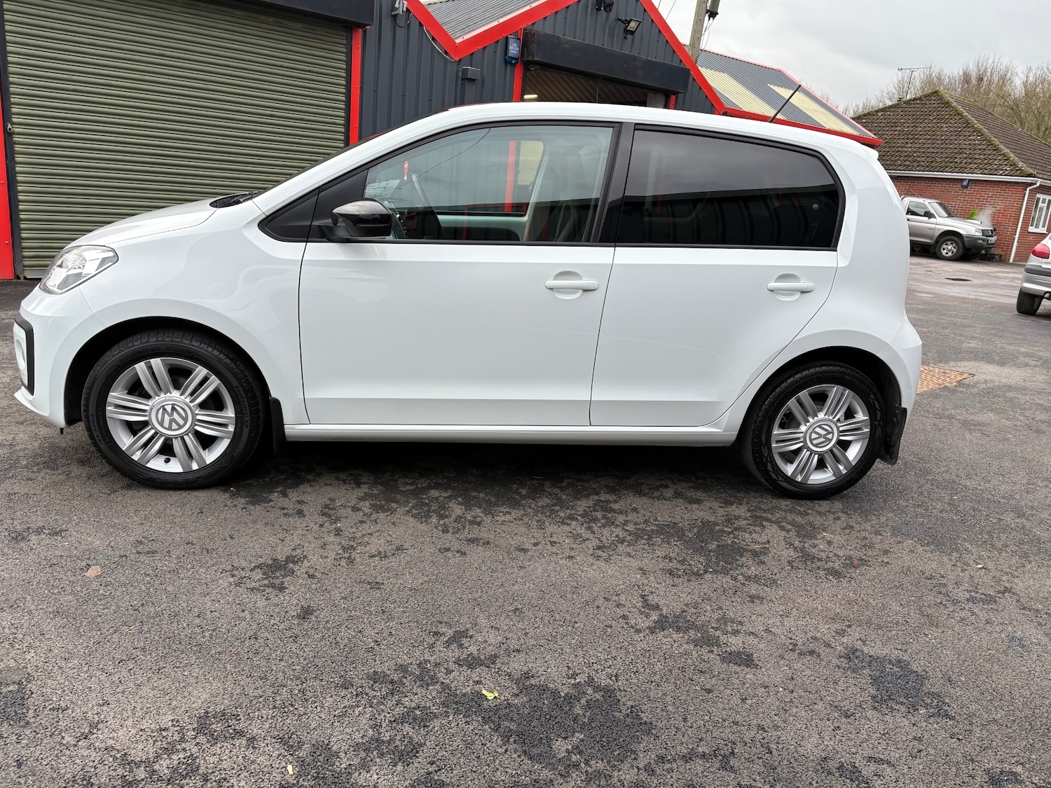 Used Volkswagen up! 2016 for sale - 77264220: Photo 4