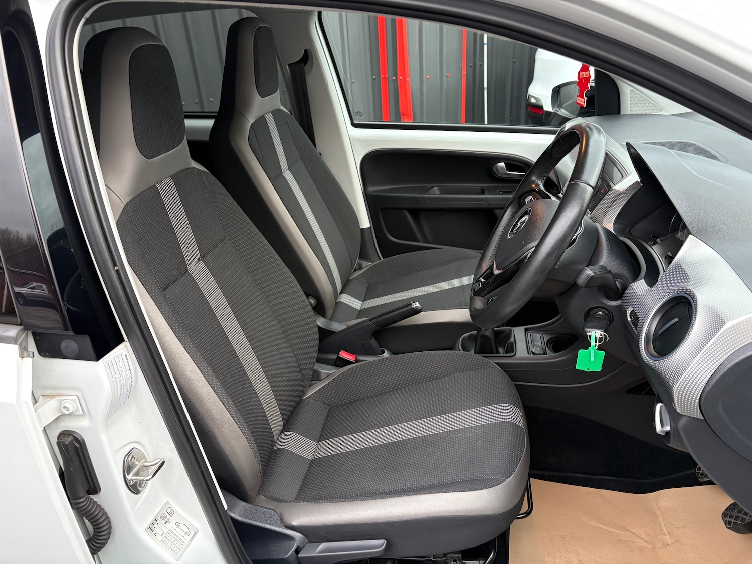 Used Volkswagen up! 2016 for sale - 77264220: Photo 9