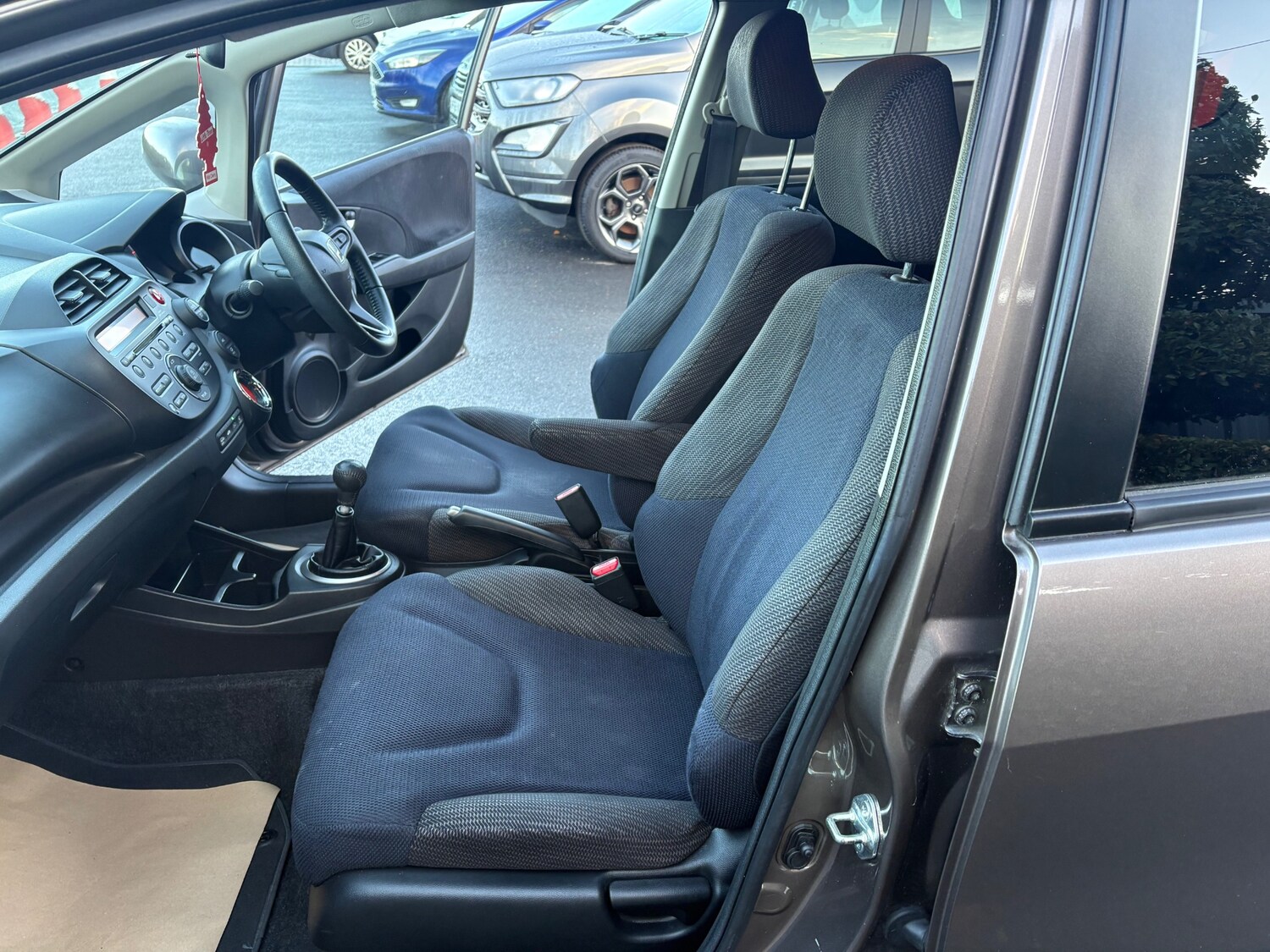 Used Honda Jazz 2013 for sale - 76798901: Photo 16