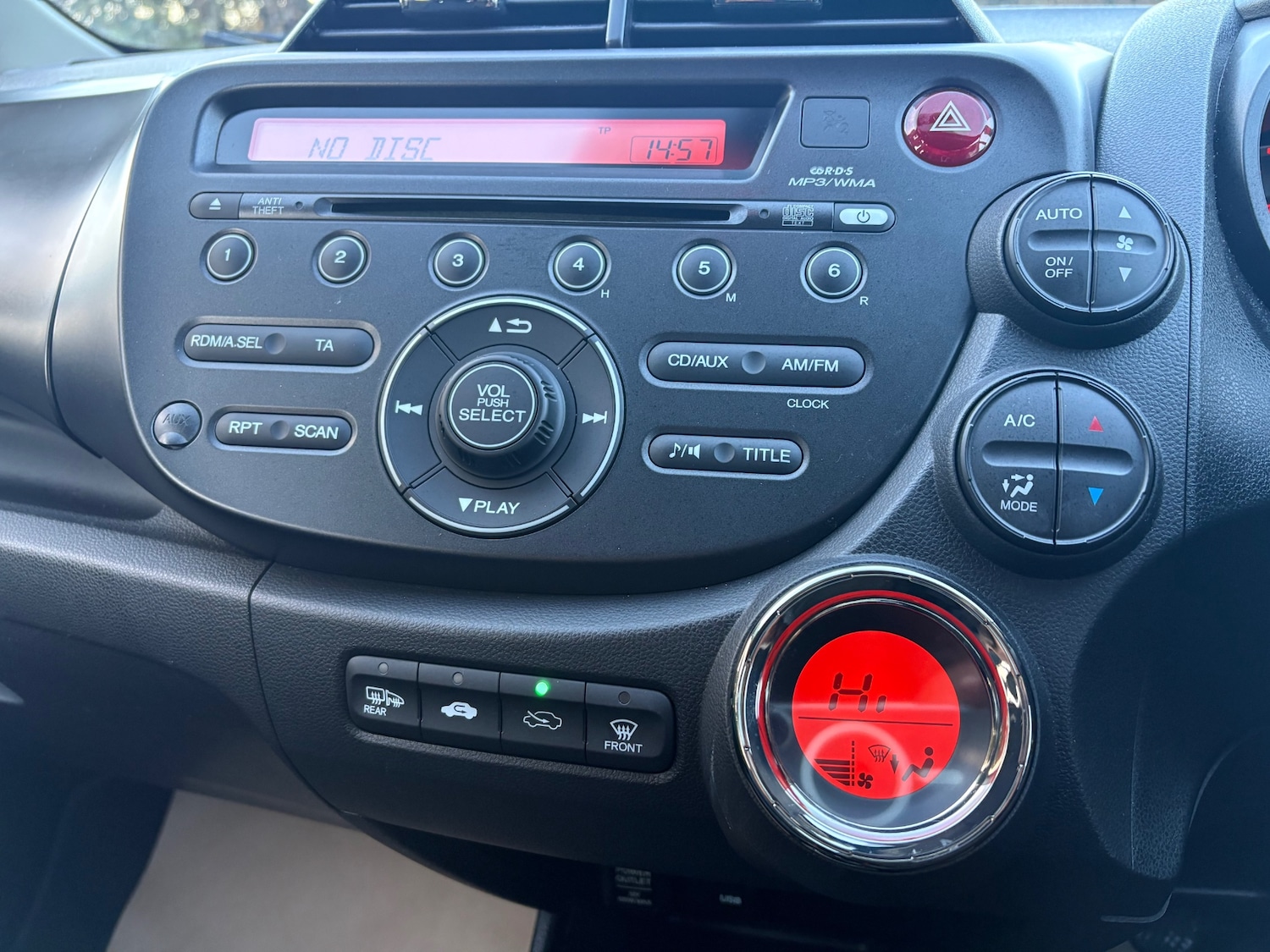 Used Honda Jazz 2013 for sale - 76798901: Photo 19