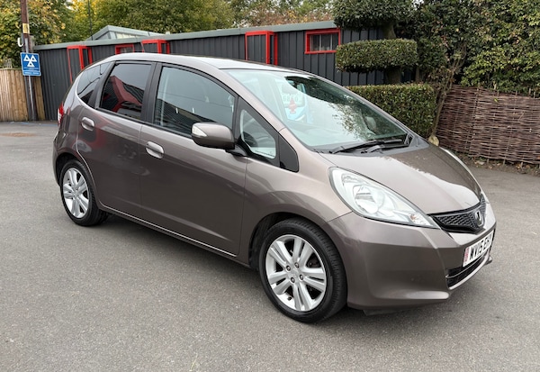 Used Honda Jazz 2015 for sale - 76267588: Photo 1