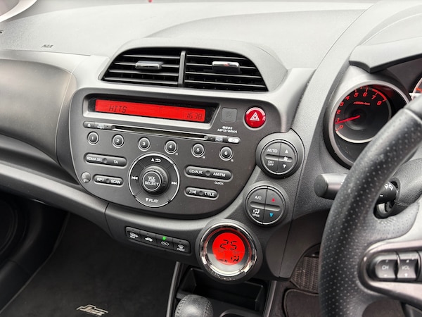 Used Honda Jazz 2015 for sale - 76267588: Photo 8