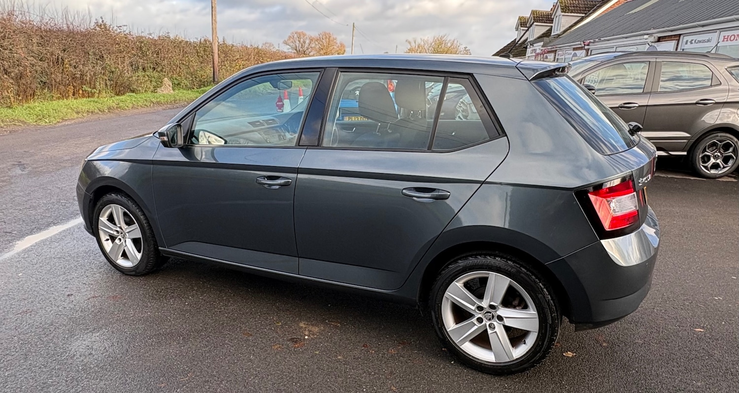 Used Skoda Fabia 2015 for sale - 76895866: Photo 5
