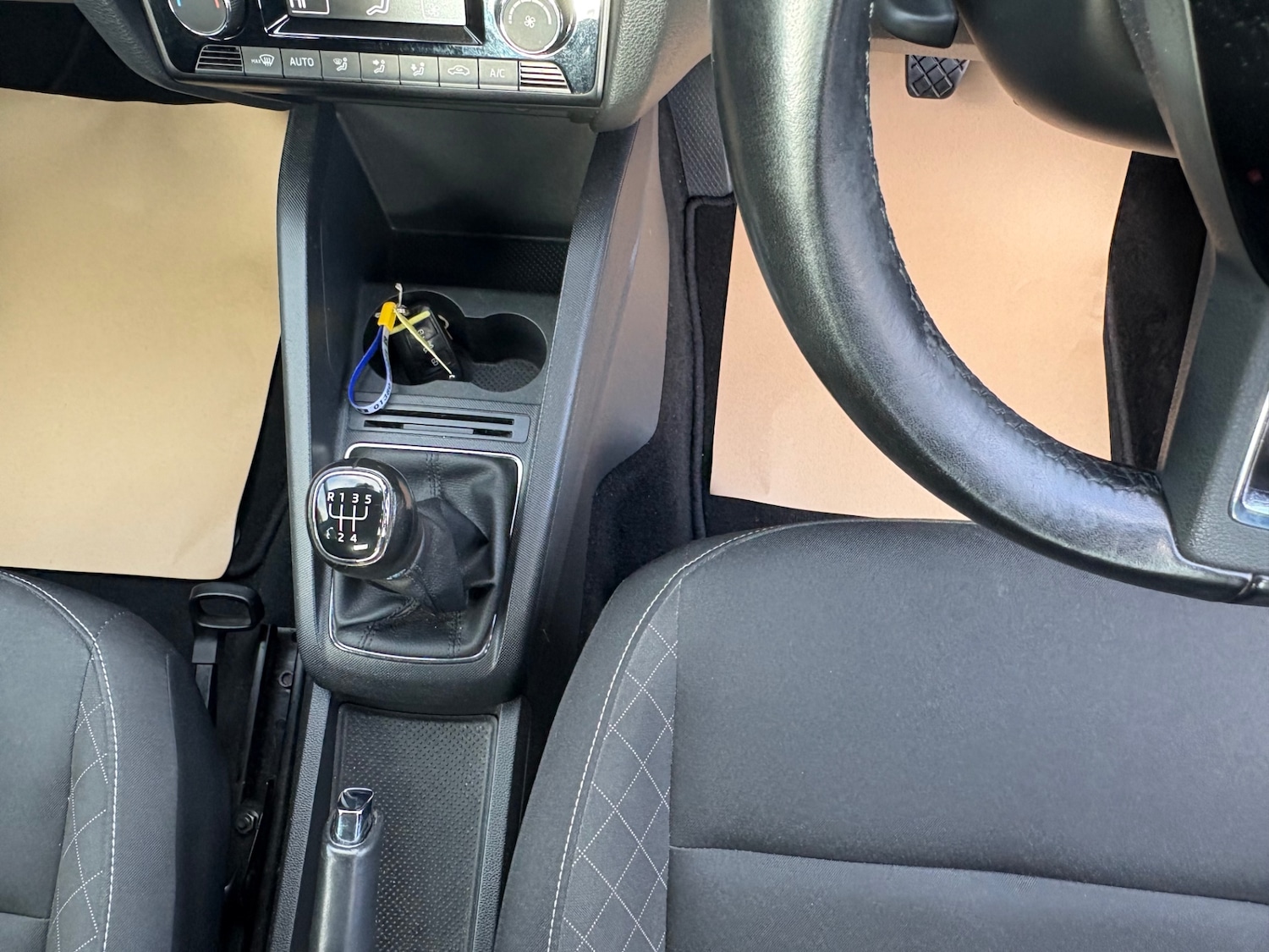 Used Skoda Fabia 2015 for sale - 76895866: Photo 9