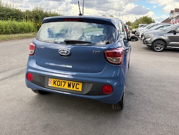 Used Hyundai i10 2017 for sale - 75735951: Photo