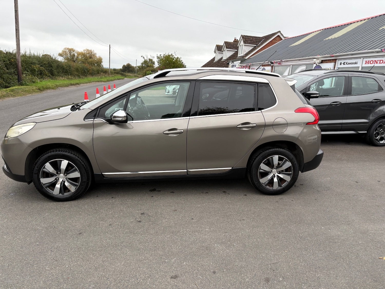Used Peugeot 2008 2014 for sale - 76281051: Photo 3