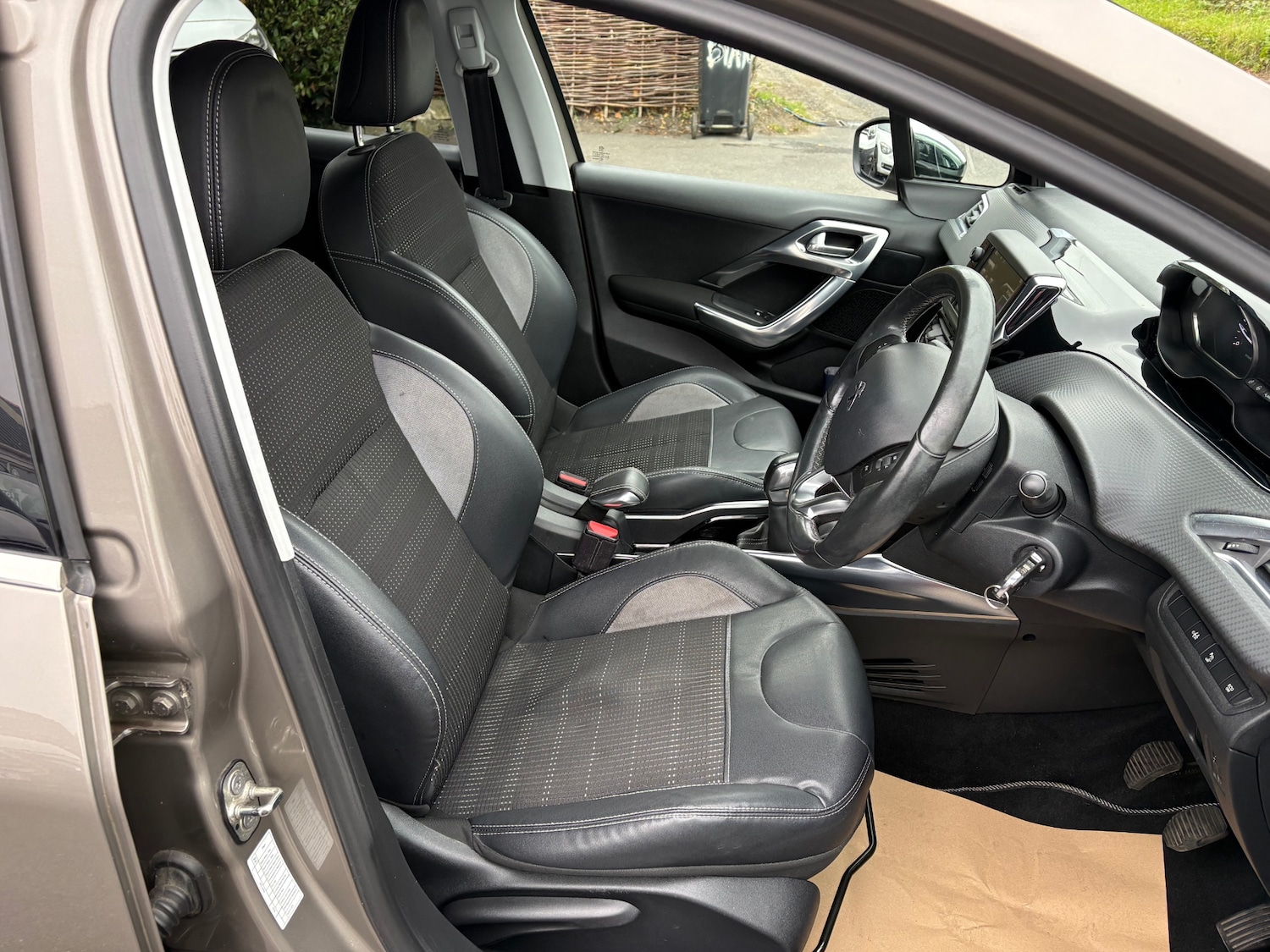 Used Peugeot 2008 2014 for sale - 76281051: Photo 7