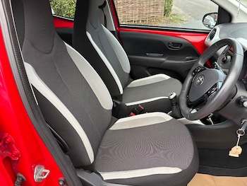 Used Toyota AYGO 2014 for sale - 75999786: Photo