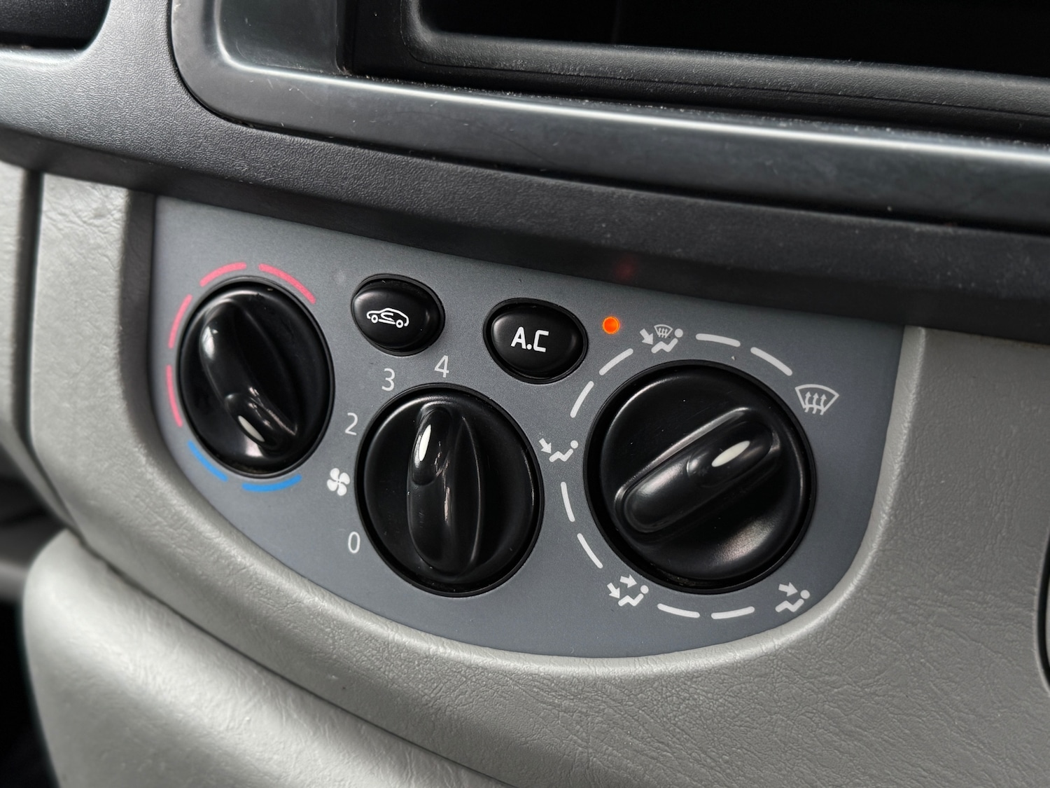 Used Vauxhall Vivaro 2013 for sale - 77825312: Photo 19