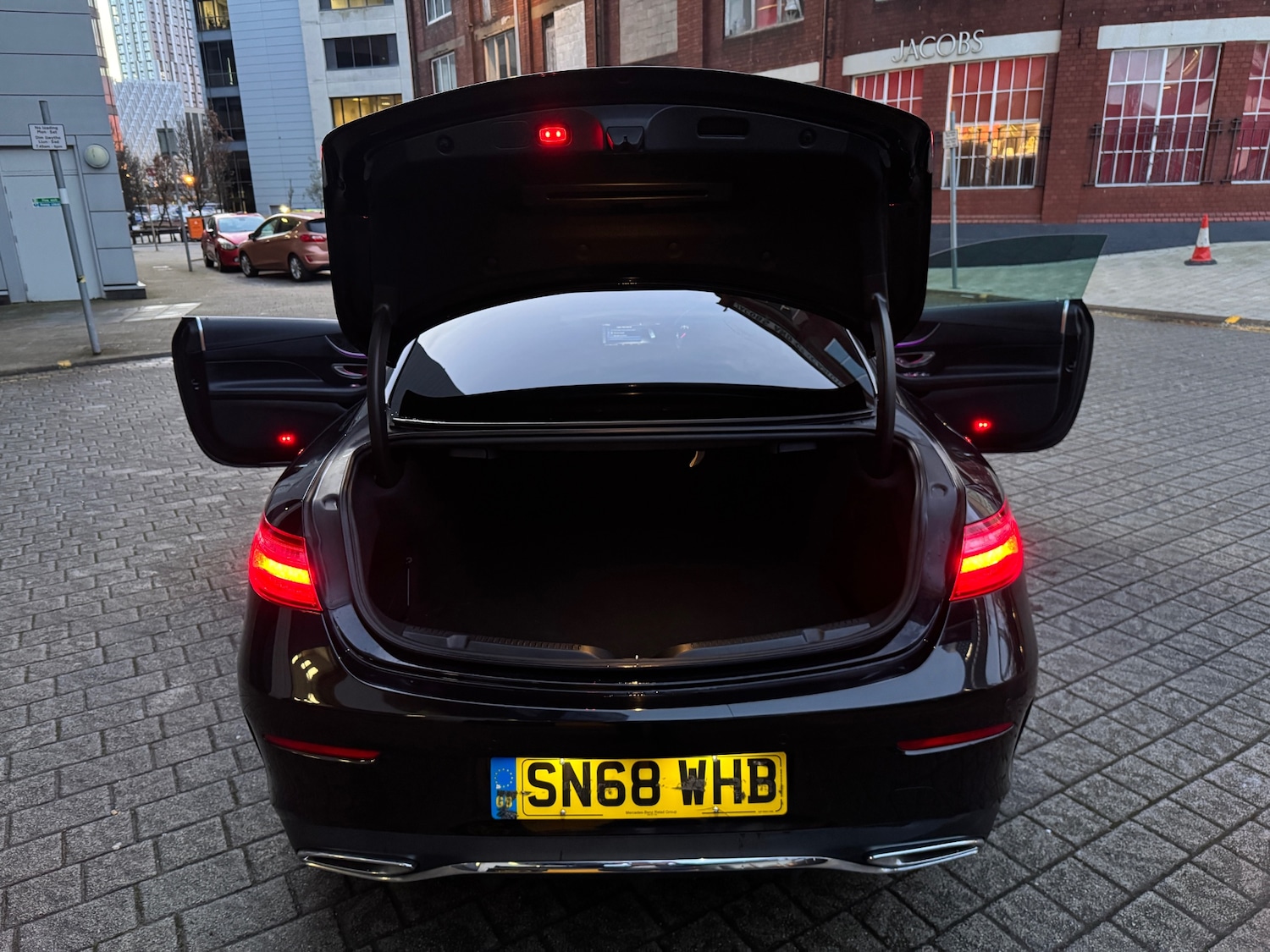 Used Mercedes-Benz E Class 2018 for sale - 77195754: Photo 11