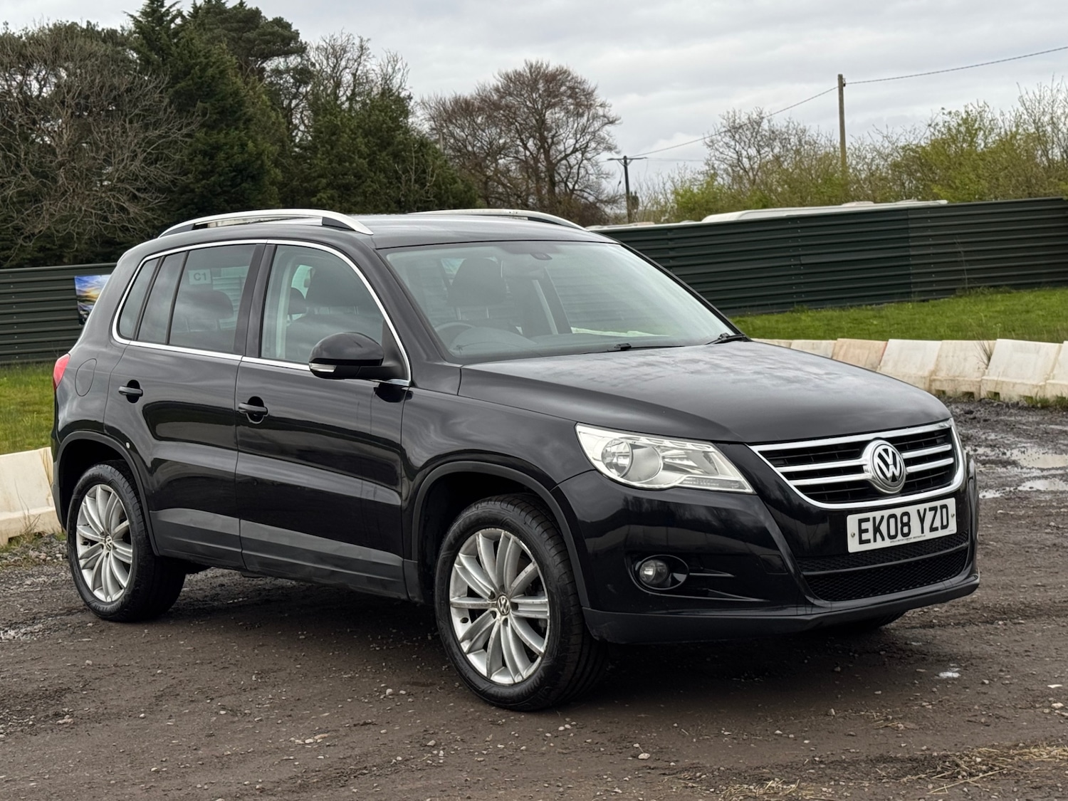 Used Volkswagen Tiguan 2008 for sale - 78139439: Photo 1